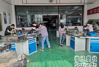 以賽促學(xué) 激發(fā)學(xué)生興趣 教學(xué)相長(zhǎng) 檢驗(yàn)教改效果