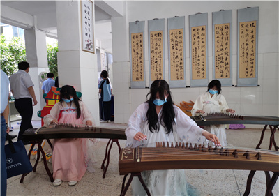 泗陽(yáng)中專迎來(lái)市職教觀摩團(tuán)