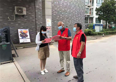 泗陽中專黨員志愿者到楊圩社區(qū)宣傳新冠疫情防控知識