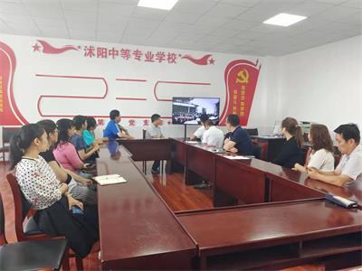 沭陽(yáng)中專扎實(shí)開展9月份“黨員活動(dòng)日”活動(dòng)
