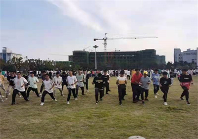 泗陽(yáng)中專讓社團(tuán)豐富多彩