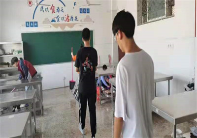 泗陽中專：從勞動角度踐行言傳身教