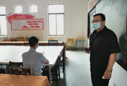 宿遷經(jīng)貿(mào)高職開展第二次疫情防控應(yīng)急演練