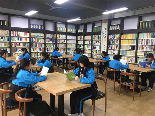 踐行全民閱讀   共建書香校園