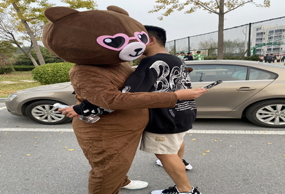 抱抱熊來啦