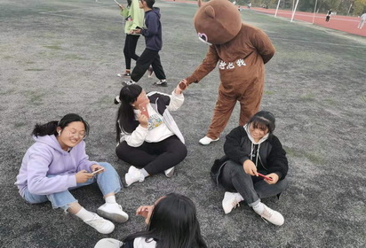 抱抱熊來啦