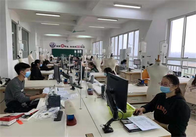 泗陽中專舉辦2021年宿遷市職業(yè)教育技能大賽 網(wǎng)絡(luò)布線和服裝設(shè)計(jì)與工藝項(xiàng)目競賽