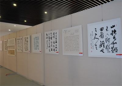 泗陽(yáng)中專：“筆歌風(fēng)華，墨舞初心”宿遷市第八屆青年書(shū)法篆刻展開(kāi)幕