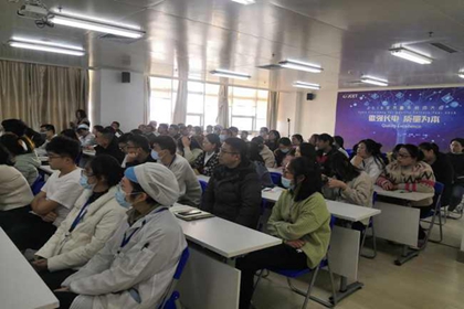 實施企業(yè)新型學徒制，助推校企深度融合