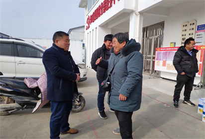 泗陽中專到共建村開展新春慰問