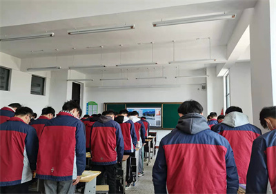 不忘犧牲為國殤，而今民富國強盛