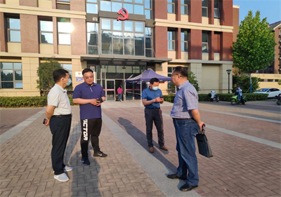 泗陽中專到前進社區(qū)會商結(jié)對小區(qū)文明城市創(chuàng)建工作