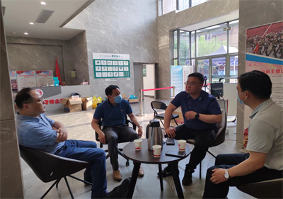 泗陽中專到前進社區(qū)會商結(jié)對小區(qū)文明城市創(chuàng)建工作