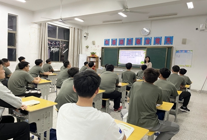 職教宣傳周：宿豫中專組織主題班會活動