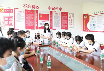 泗洪中專開展“強國有我，與法同行”主題法治團課