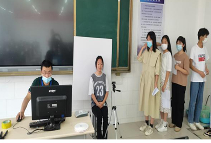 宿遷經(jīng)貿(mào)高職組織500余名學(xué)生參加普通話水平測(cè)試