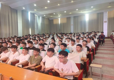 踔厲奮發(fā)  篤行不怠——泗陽中專舉辦“人生需要規(guī)劃”主題講座