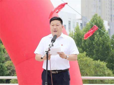 軍姿颯爽  青春飛揚(yáng)