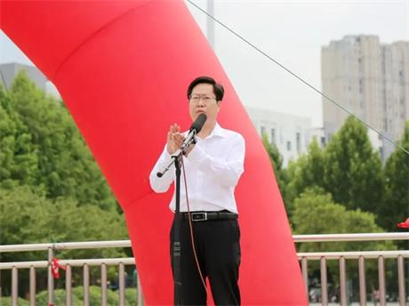 軍姿颯爽  青春飛揚(yáng)