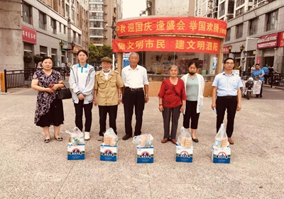 泗陽中專：中秋慰問到“黨建聯(lián)盟”結對小區(qū)