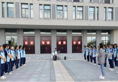 泗陽中專開展“走進電商，成就未來”主題團日活動