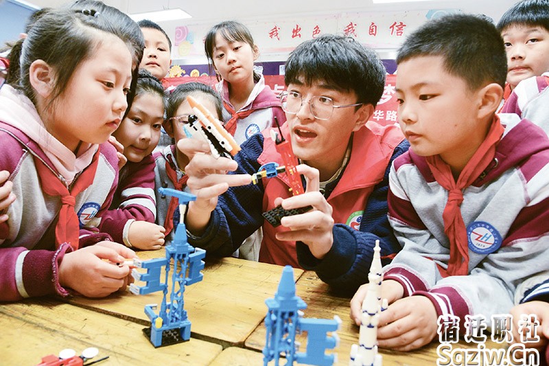 高標(biāo)準(zhǔn)高質(zhì)量開展主題教育 奮力建設(shè)教育強(qiáng)國(guó)