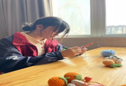 叮咚，請查收服裝學(xué)子的心意 ——泗陽中專服裝工程系開展特色教師節(jié)活動