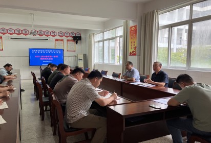 泗陽(yáng)中專：召開(kāi)教研組長(zhǎng)工作會(huì)議