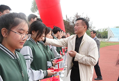 牢記青春誓言  爭(zhēng)做時(shí)代先鋒