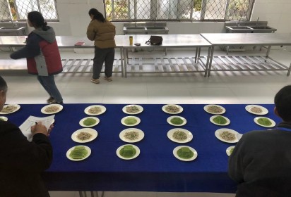 一削一切盡顯風(fēng)采  一烹一炒精進(jìn)技能——泗陽中專食品工程系專業(yè)技能考試
