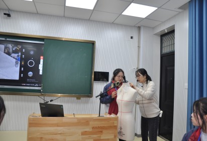 課程思政展風(fēng)采 攜手育人促發(fā)展---泗陽中專辦學(xué)點(diǎn)圓滿完成江蘇聯(lián)院紡織服裝課程思政教研活動(dòng)