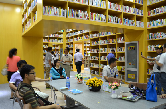 宿遷開放大學(xué)組織教職工走進(jìn)企業(yè)