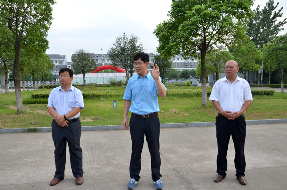 宿遷開放大學(xué)校領(lǐng)導(dǎo)檢查安排開學(xué)工作