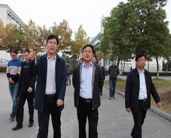湯成軍局長(zhǎng)到開(kāi)放大學(xué)考察調(diào)研