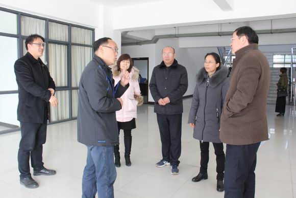 市教育局副局長(zhǎng)龔顯梅到宿遷開(kāi)放大學(xué)進(jìn)行開(kāi)學(xué)工作和安全工作檢查