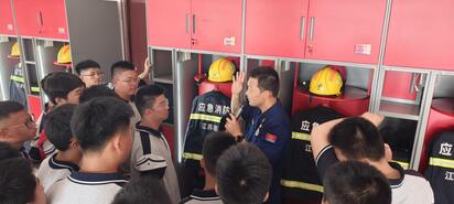宿遷開放大學組織學生參觀湖濱消防救援大隊