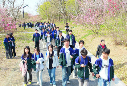 行走山水間 研學(xué)促成長——宿遷開放大學(xué)基礎(chǔ)教育系開展徒步研學(xué)活動(dòng)