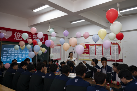 青春不散場，夢想正啟航——宿遷開放大學(xué)機(jī)電工程系舉行2025屆中專生成長儀式暨畢業(yè)典禮