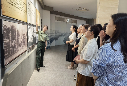 宿遷開放大學經(jīng)貿(mào)與社服系黨支部赴朱瑞將軍紀念館開展主題黨日活動