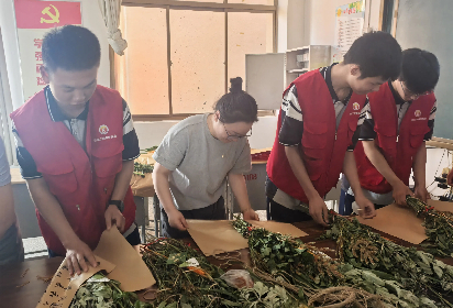 草飄香傳古韻 黨群攜手話傳承 ——宿遷開放大學(xué)機(jī)電工程系黨支部舉辦端午主題沙龍活動(dòng)