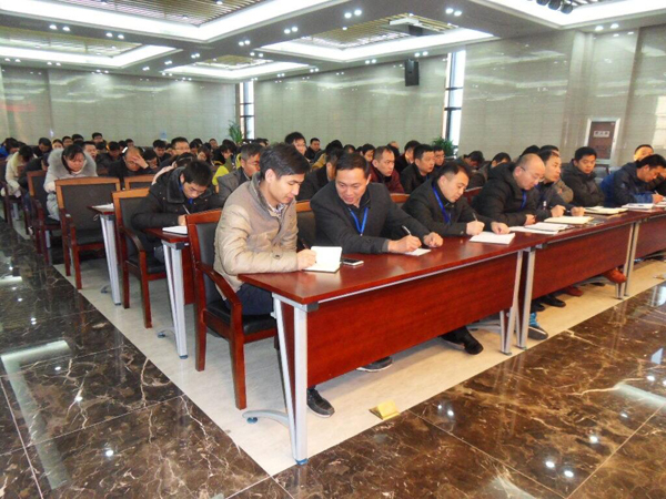 淮海技師學院召開安全和校園文明創(chuàng)建工作會議