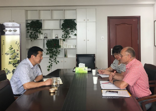 德國埃爾福特市手工業(yè)行會國際教育主管到淮海技師學(xué)院洽談中德汽車實訓(xùn)基地建設(shè)工作