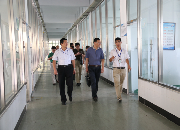 省高技能人才重點建設(shè)項目評審專家組到淮海技師學(xué)院驗收省級示范專業(yè)