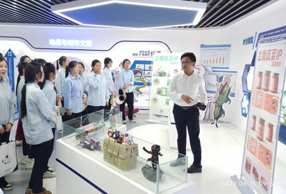 砥礪前行 不負(fù)韶華——宿遷經(jīng)貿(mào)高職廣告專業(yè)組織學(xué)生外出游學(xué)
