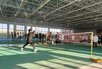 強健體魄   “羽”你同行——宿遷經(jīng)貿(mào)高職舉行秋季羽毛球比賽