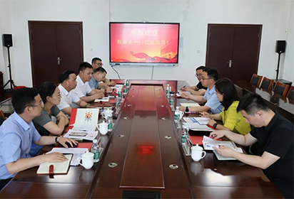 沭陽副縣長(zhǎng)蔡同金一行蒞臨宿遷經(jīng)貿(mào)高職調(diào)研指導(dǎo)工作
