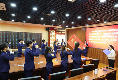 宿遷經(jīng)貿(mào)高職新一屆講解隊舉行成立大會吸收新隊員