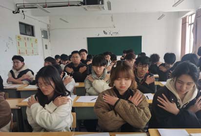 用心呵護(hù)，從“測”出發(fā)：宿遷經(jīng)貿(mào)高職心理健康普測進(jìn)行時(shí)