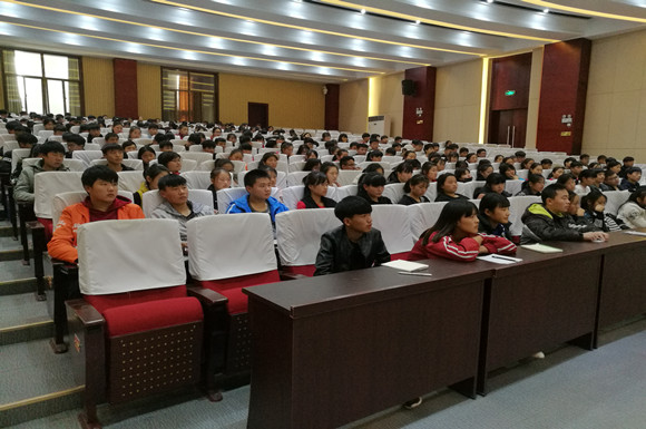 宿城中專召開2017級新生入學(xué)團(tuán)課培訓(xùn)會(huì)
