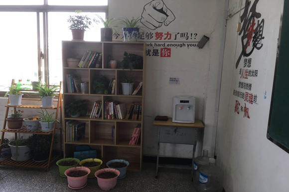 文明之種撒校園??屐痕過處現(xiàn)葳蕤